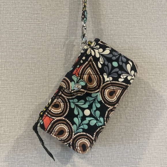 Vera Bradley Push Lock Wristlet Wallet  in "Lola" Pattern Zipper Nice - Picture 2 of 11